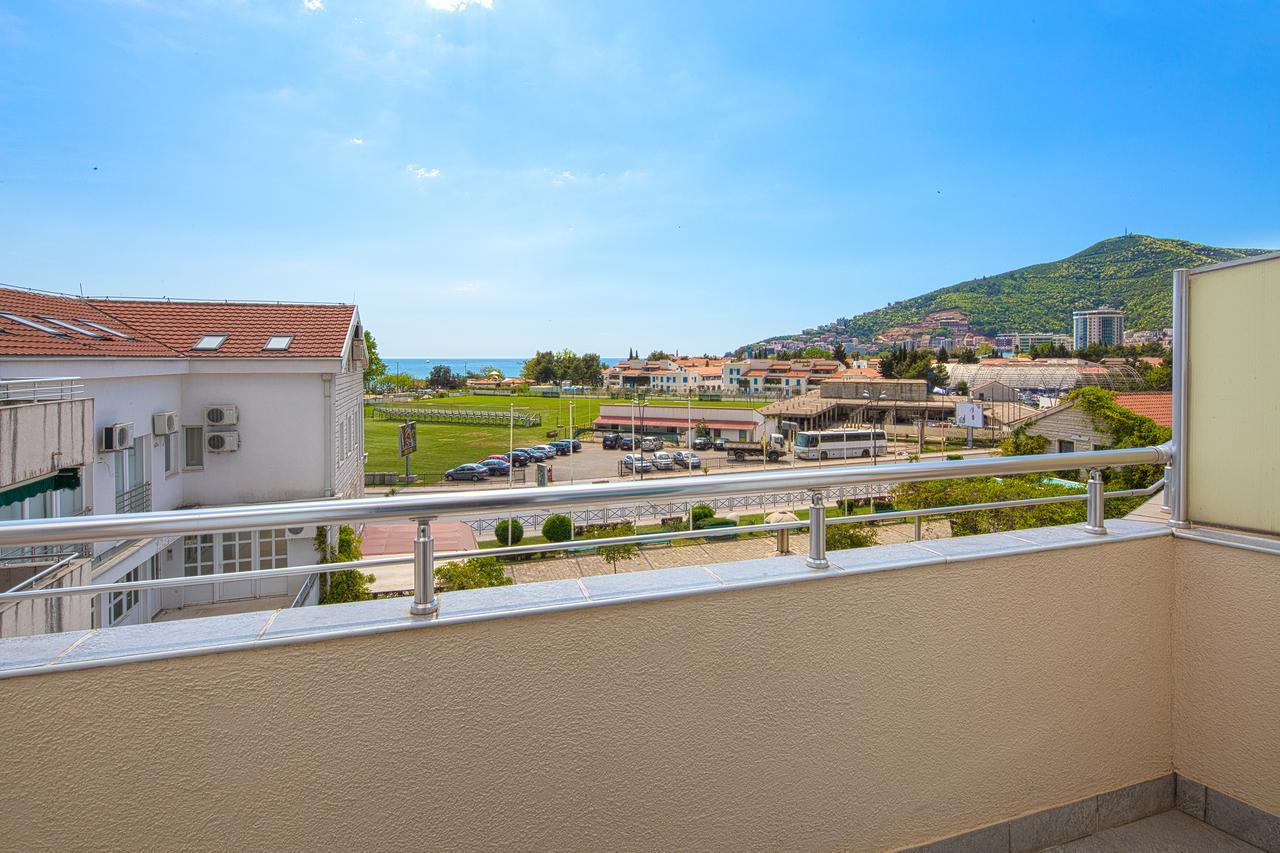 Sea View Ivana Apartment *